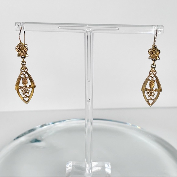 Vintage Gold Tone Filagree Fleur De Lis Dangle Pierced Earrings Locking Ear Wire - Picture 4 of 14